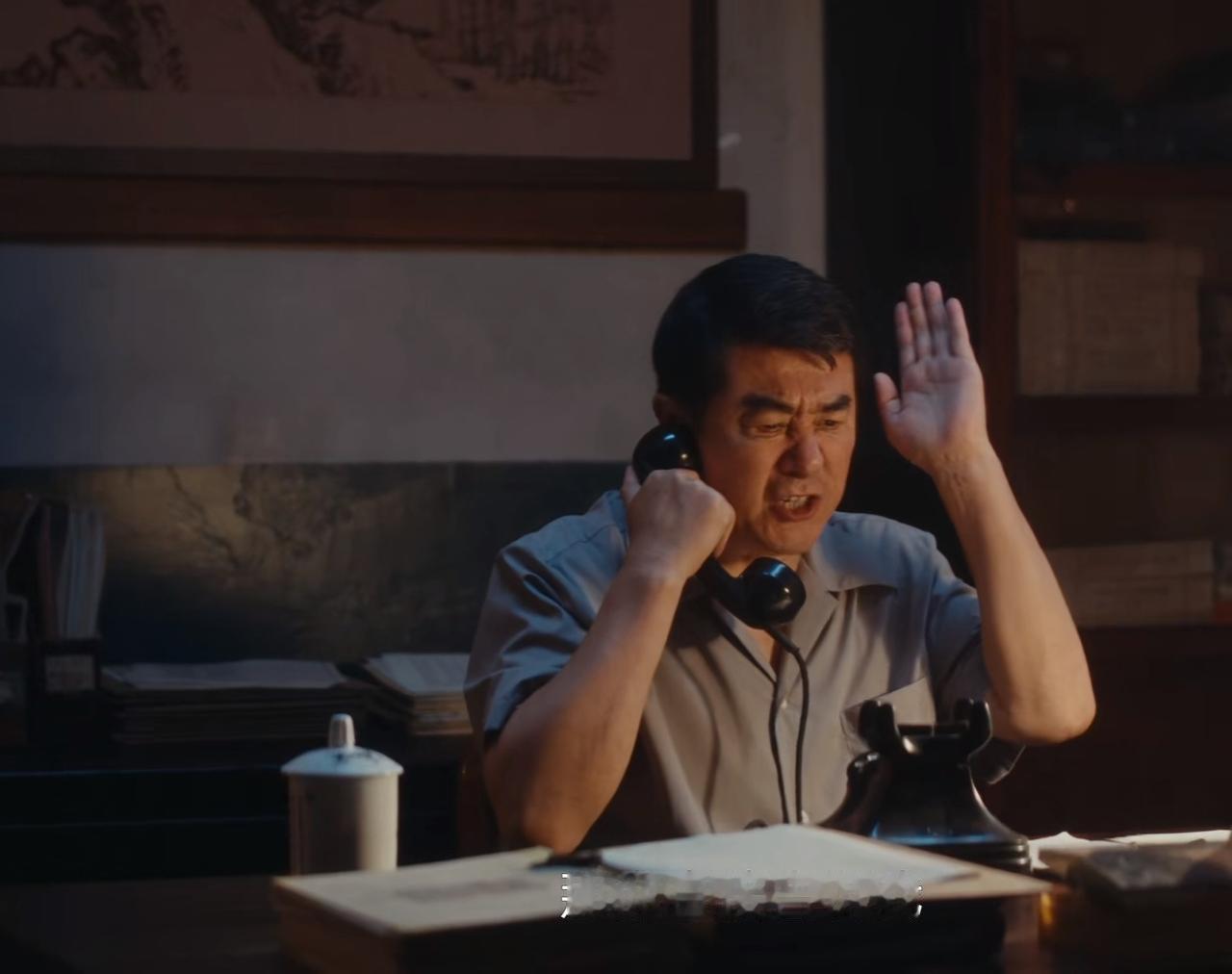 《重器》：看到他拍案而起，才知道，南余法院这条“老泥鳅”，才是政法5子的保护神！