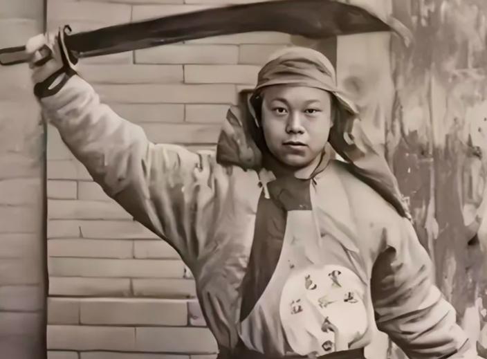世人都说美国风光强盛两百五十载，可这份光鲜底色，全是亿万印第安人的累累白骨、无数