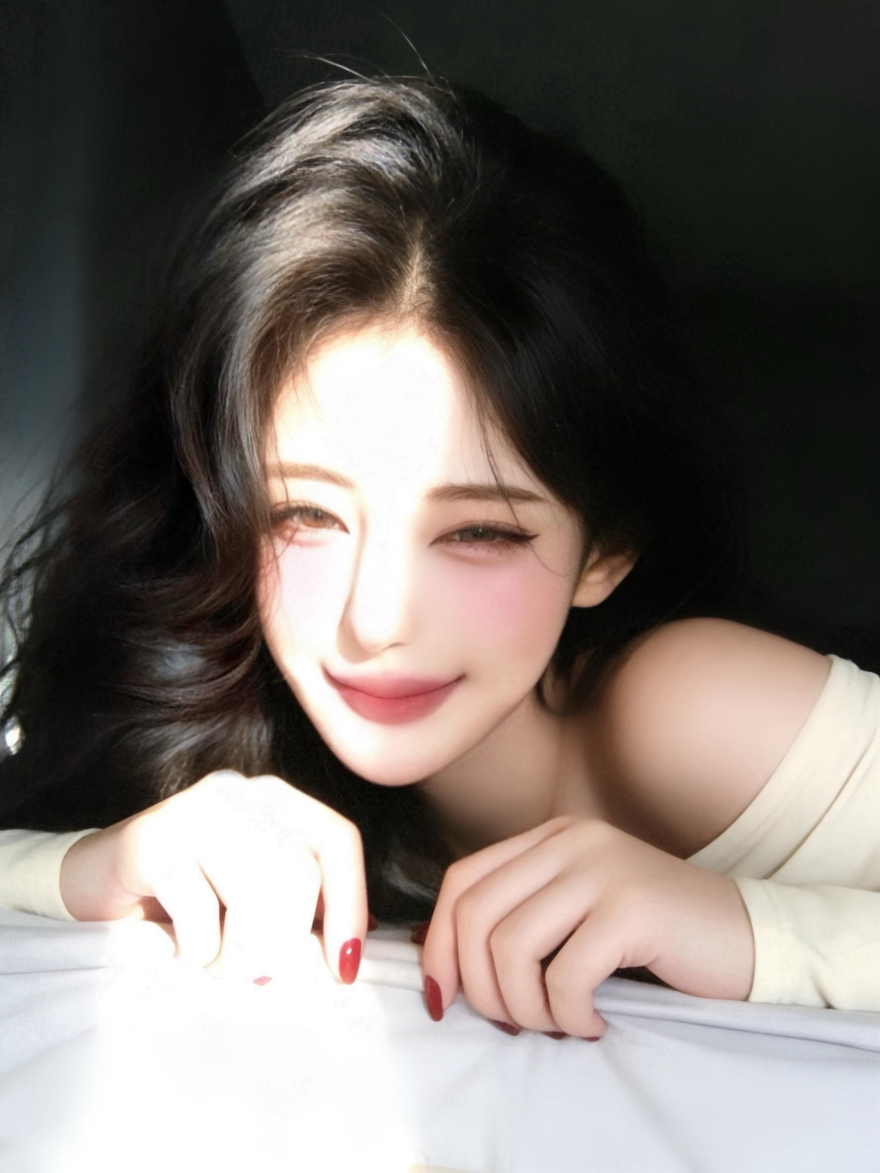 这辈子最遗憾的事就是亲不到自己的脸。