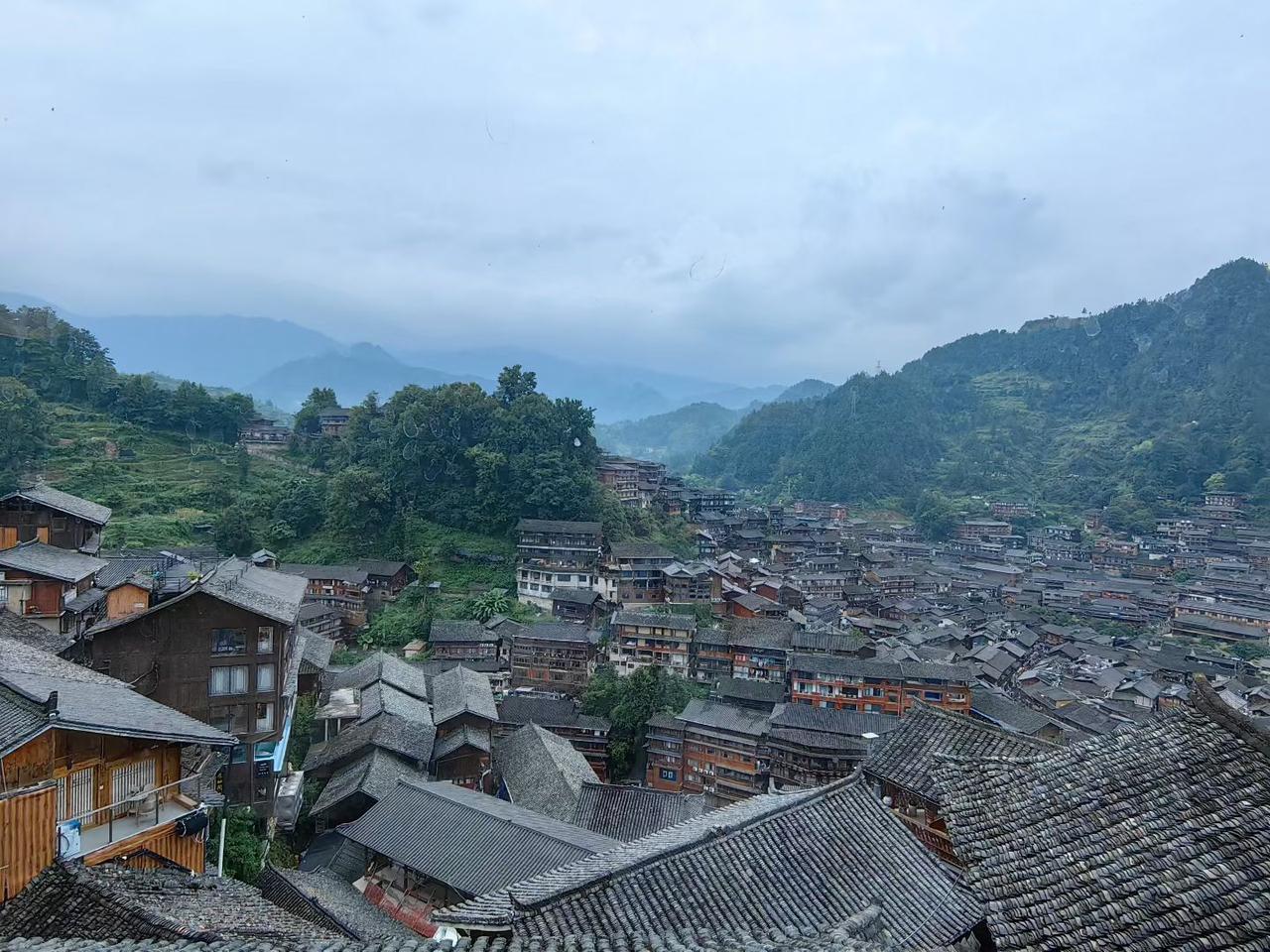 分享一下你随手拍下的照片万家灯火，黑白分明，人间仙境[玫瑰][玫瑰][玫瑰]