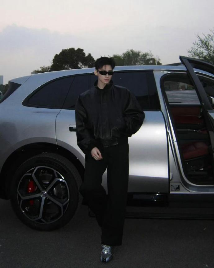 白敬亭刑警时刻之风华正茂杀青节奏 白敬亭刑警时刻之风华正茂杀青物料 白敬亭刑警时