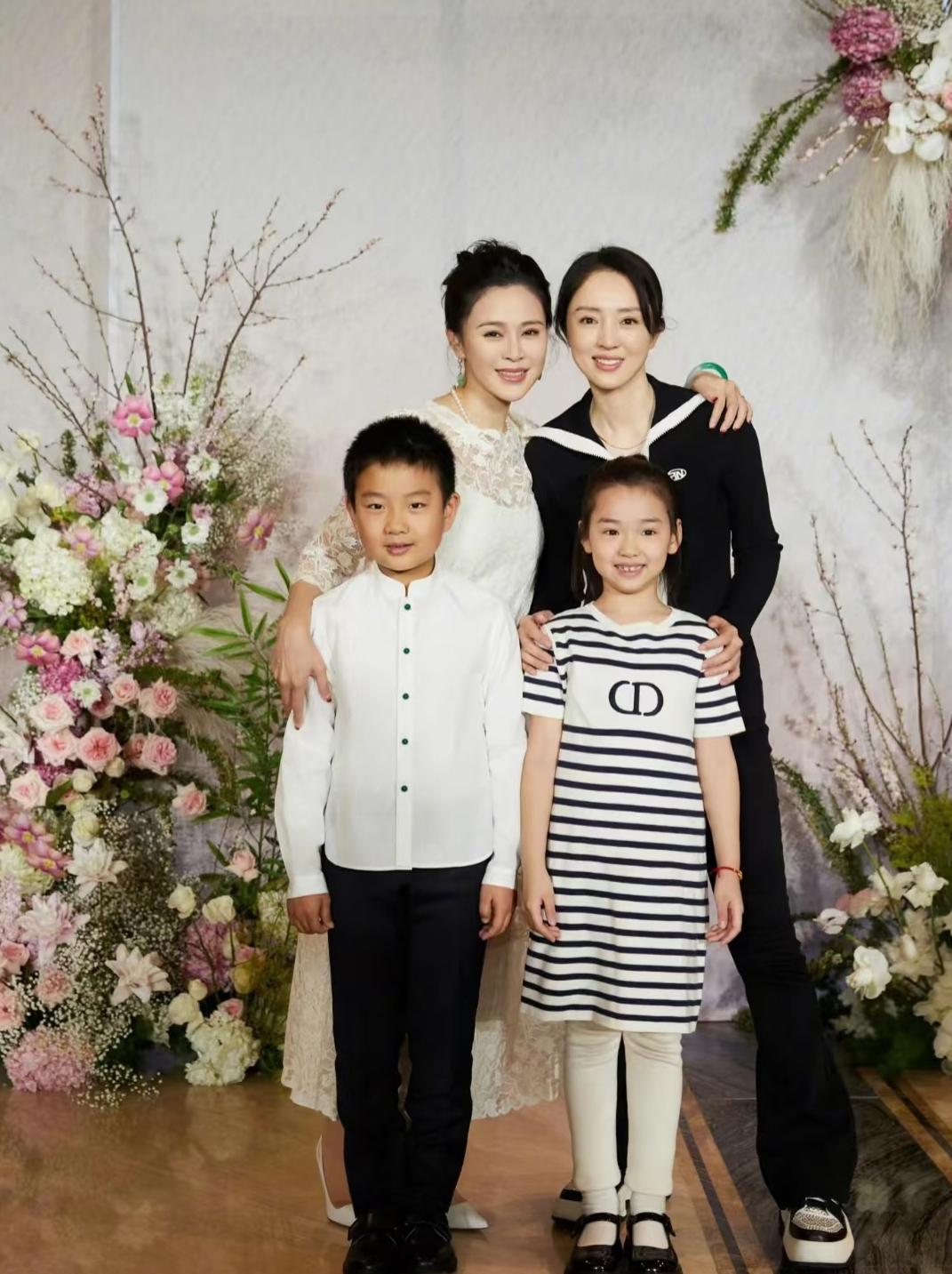 原来佟丽娅并不是董璇女儿小酒窝的干妈，小酒窝的干妈是佟大为的老婆关悦。关悦和董璇