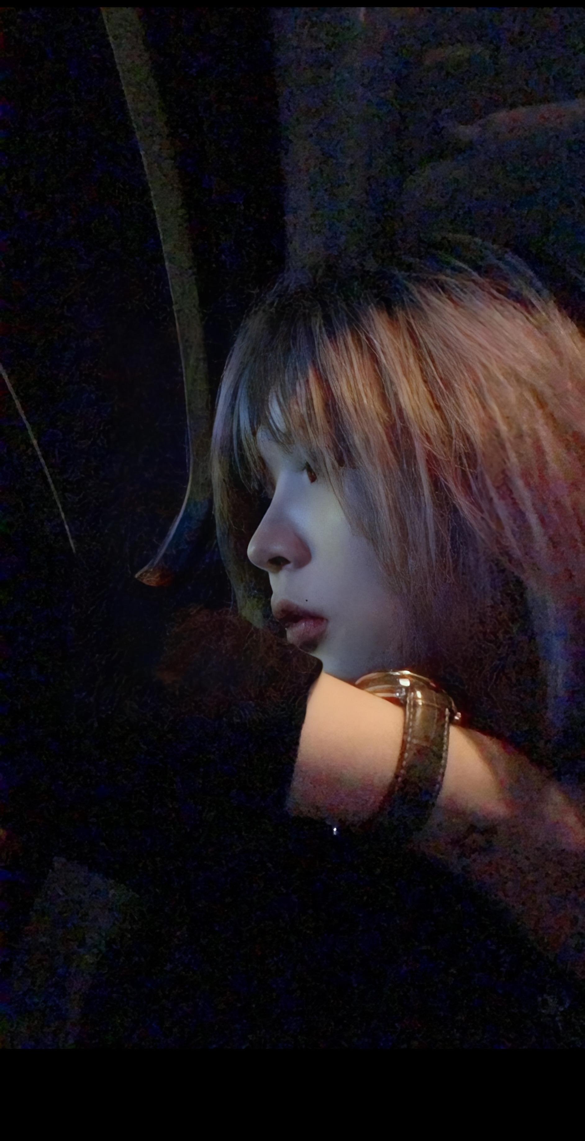 很多东西眼睛看不清 所以就交给了心 .