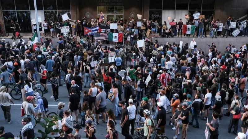 全美多地民众集会声援洛杉矶，反抗浪潮即将扩散全美，特朗普这次要压不住了？
 
特