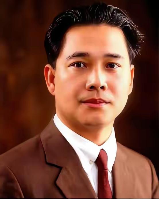 汪精卫死后，其妻陈璧君出于某种心理，往他坟里灌了5吨碎钢铁，浇筑成一个铁疙瘩，以