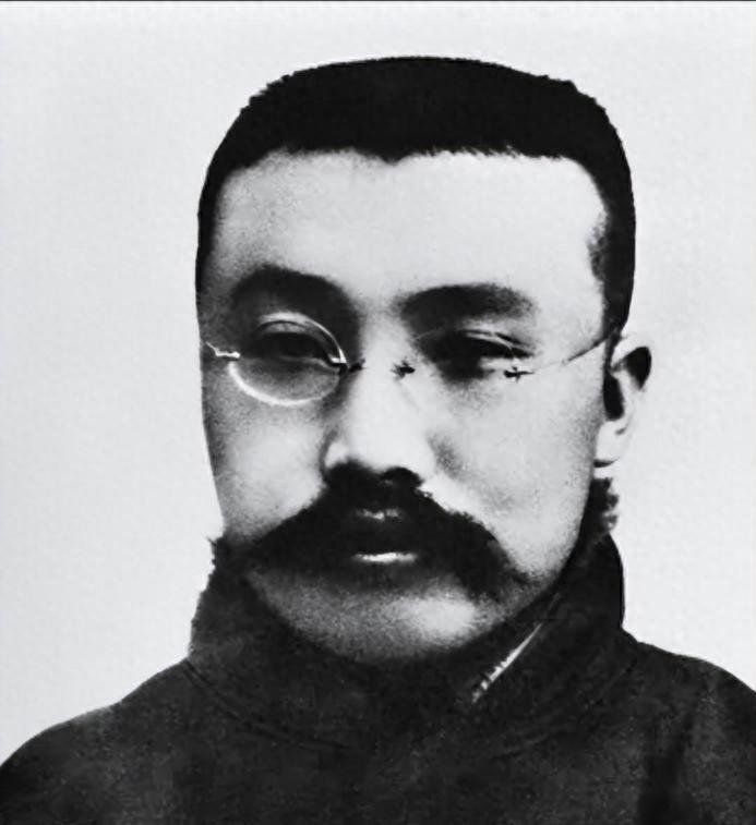 彭真下令无论凶手生命只剩一口气，也要追捕杀害李大钊元凶，1951年追查到底！
1