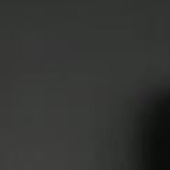 茉莉的种植：茉莉花喜光、喜温暖湿润环境，需排水良好的酸性土壤，以下是其养护要点。