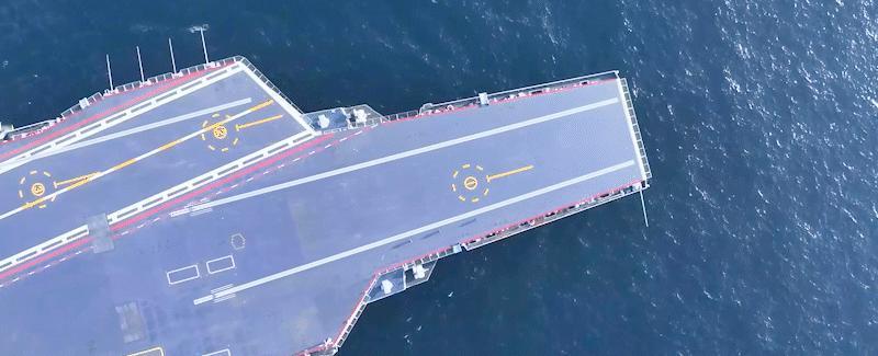 4月7日，联合国安理会会议室里，中俄两国代表几乎同时举起了手中的反对牌。

这一