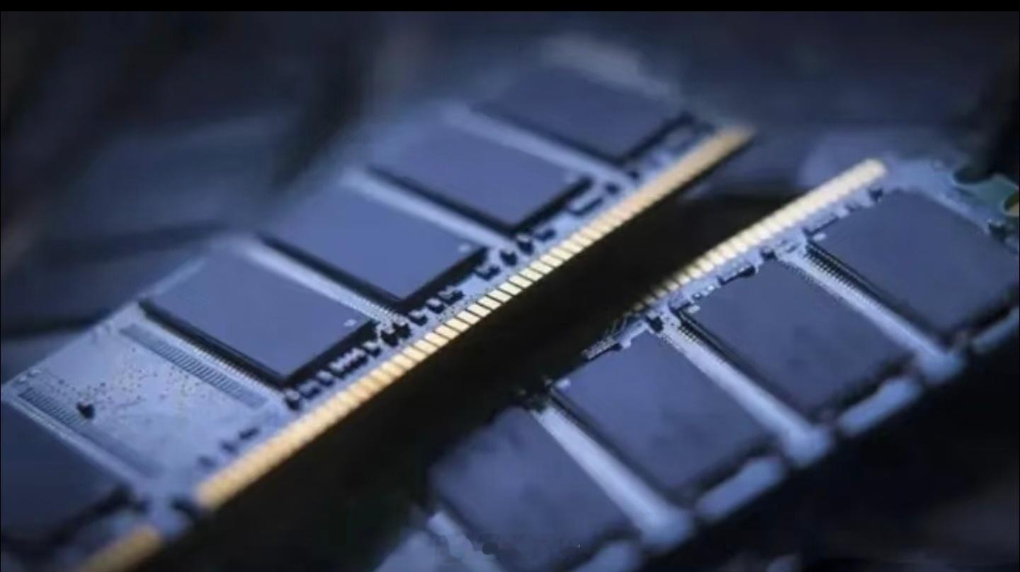 苹果被迫接受三星内存涨价100%iPhone18应该也要涨价了