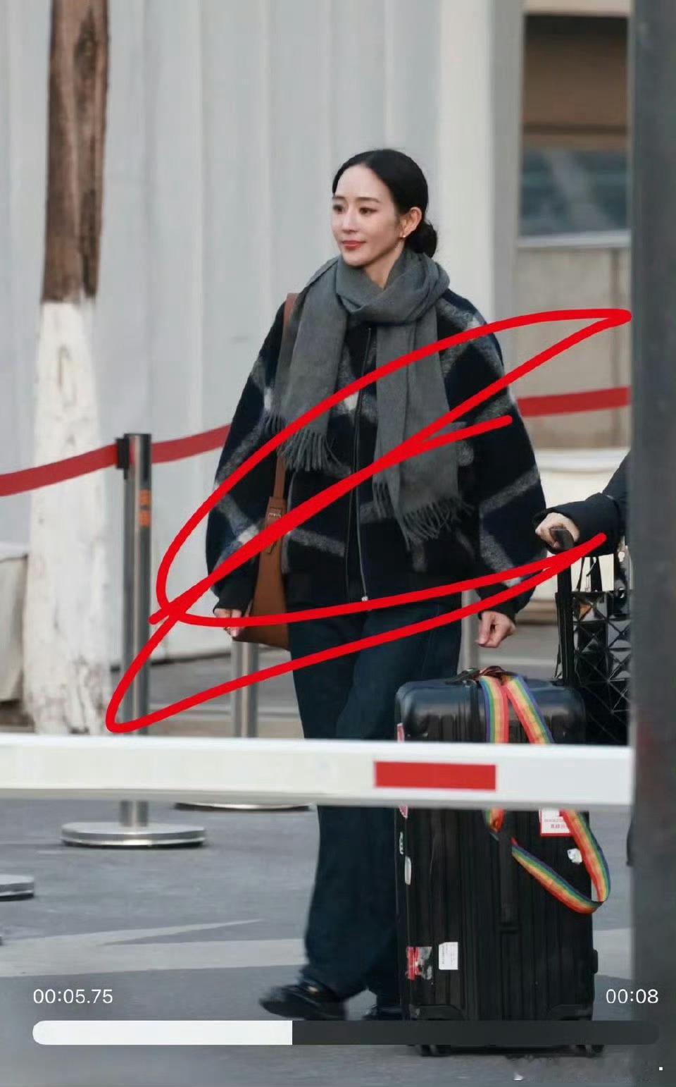 张钧甯 下颌线太优越了这个头骨 