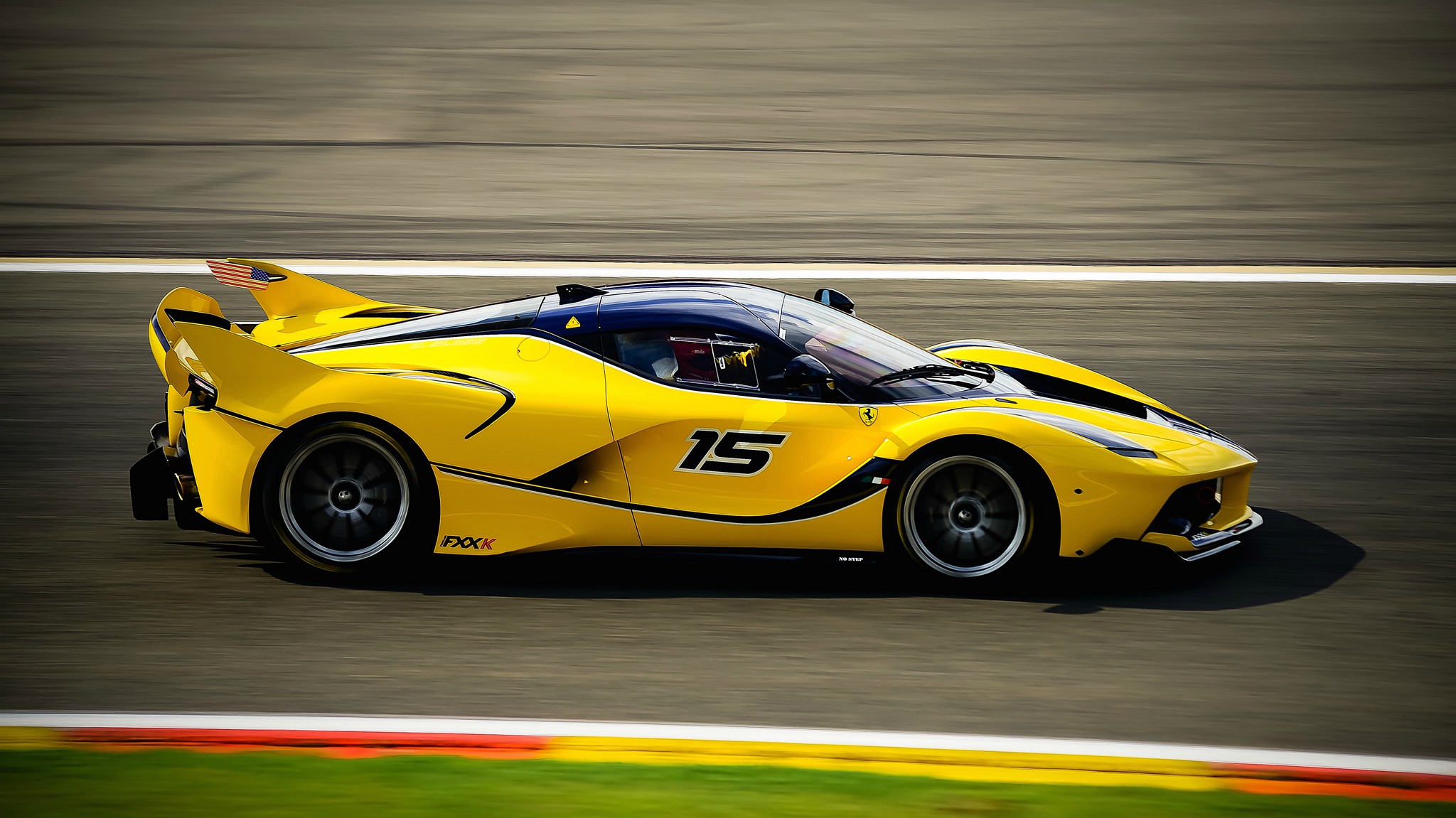 威武法拉利FXX K 