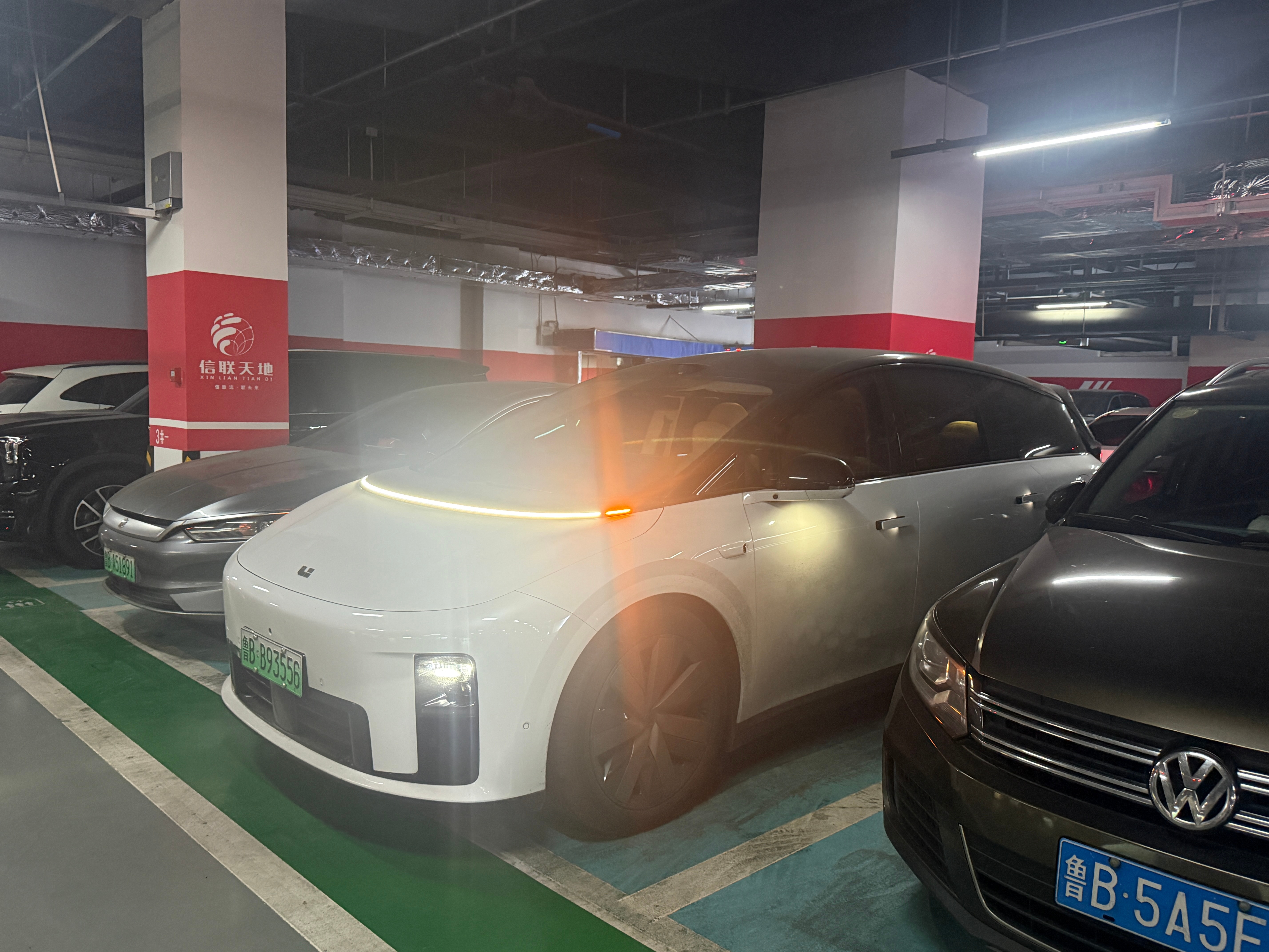 uu们，俺小派也是好上了，老板当司机开i8带我们出去团建