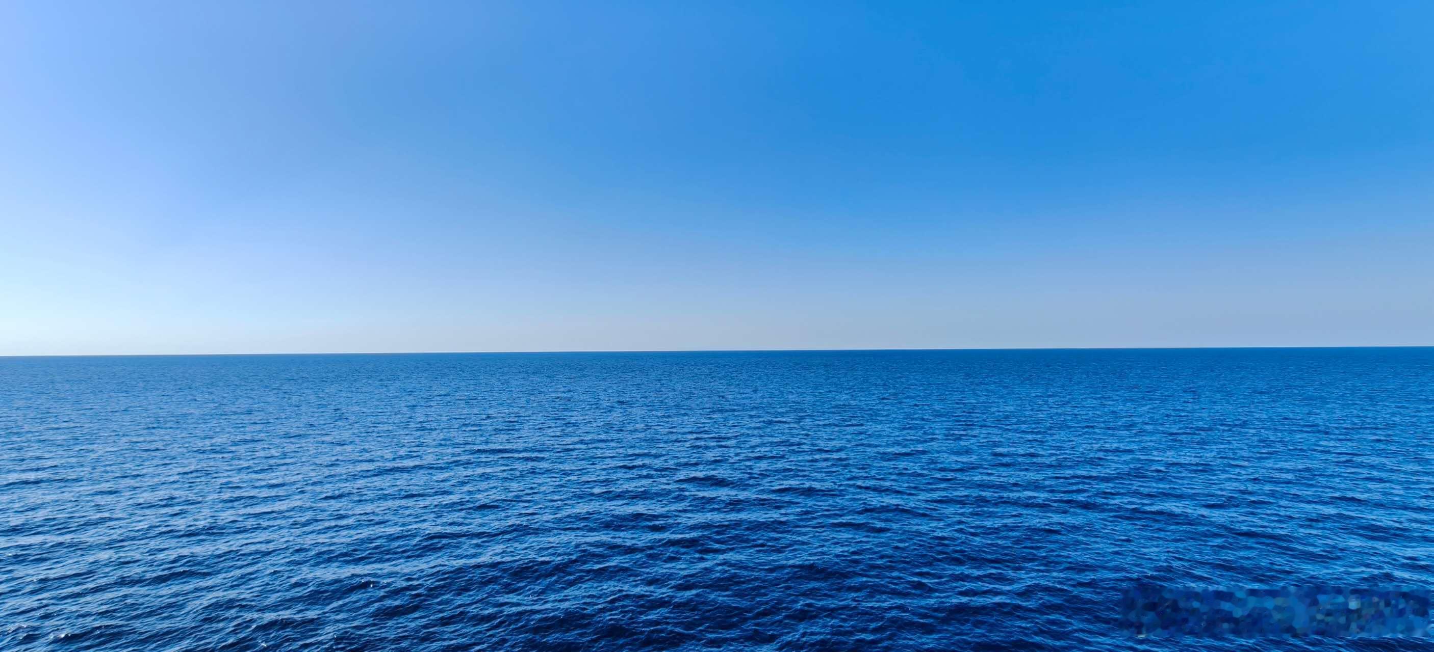 生活手记 | 随手拍 海天一色，烟波浩渺。 