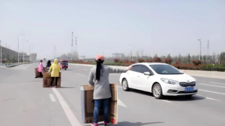 2万块！就因为在贵州六盘水好心捎了一位同路人，司机王先生却被执法部门认定为“非法