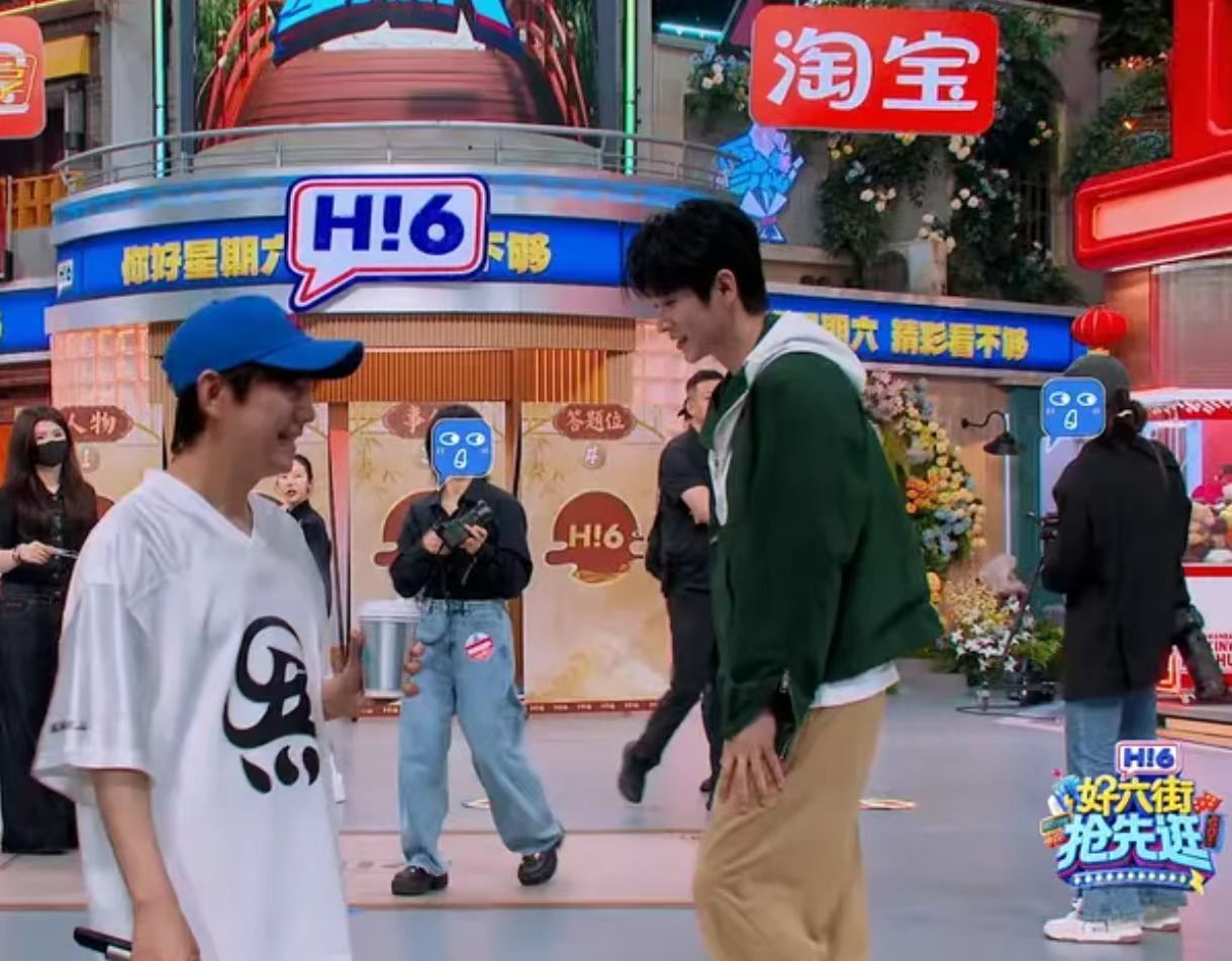 何炅在《你好星期六》穿了GBLOCK团服！何炅