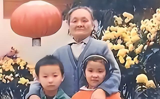 [中国赞]1966年，一对干部夫妻被带走，临走前把6个孩子托付给47岁的保姆高玉