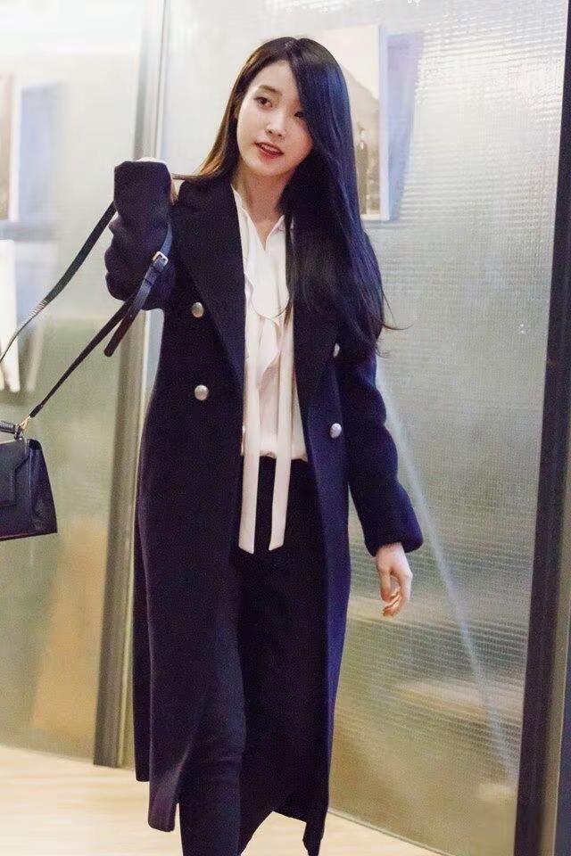 IU侧颜斩杀线。女明星机场 高颜值韩星 韩国女明星 韩系爱豆