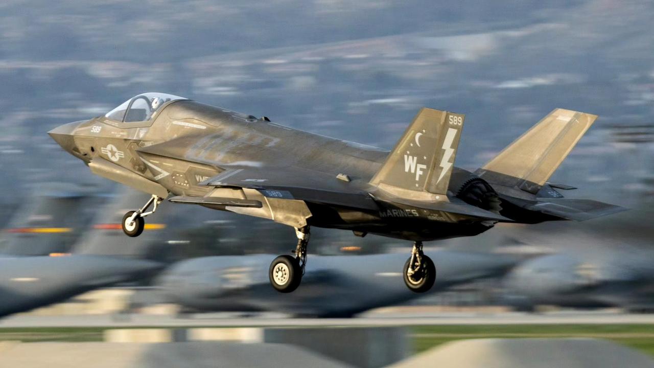 美军接收6架无雷达版F-35B战机，没塞杠铃片
 
近期，美国海军陆战队正式接收