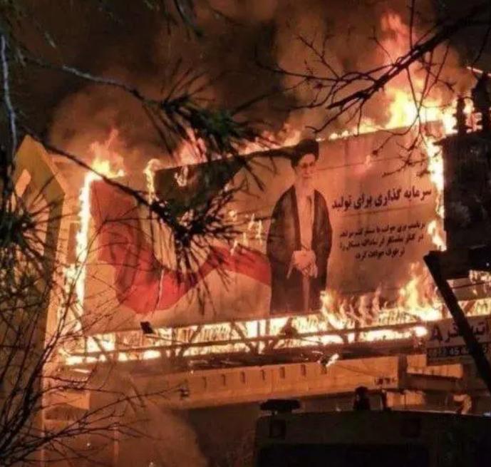 伊朗对涉及此次暴乱的案件审理要求是从重从快，首批被判有罪的暴乱主谋将于当地时间1