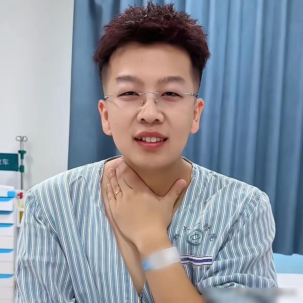 月满则亏，水满则溢，网红麦小登老公孙世豪确诊甲状腺癌，再次印证古人的智慧。

可