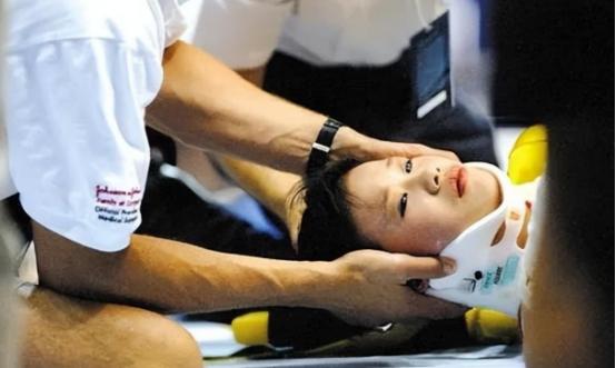 [中国赞]“原来桑兰一直在撒谎！”1998年“跳马皇后”桑兰在一场运动会上摔伤，