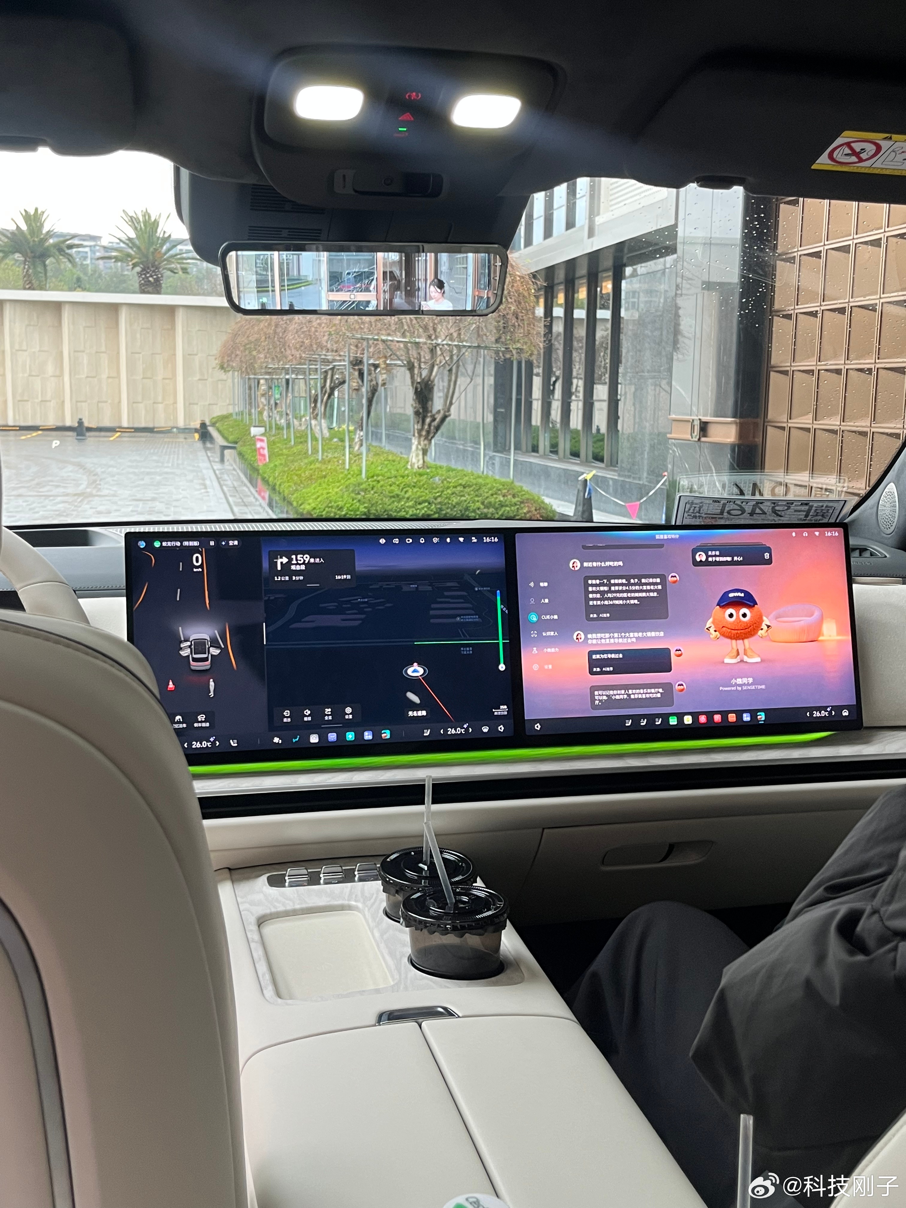 有辛在魏牌V9X上市前，实车体验了魏牌V9X的内饰，这做工、用料真的不错！座椅用