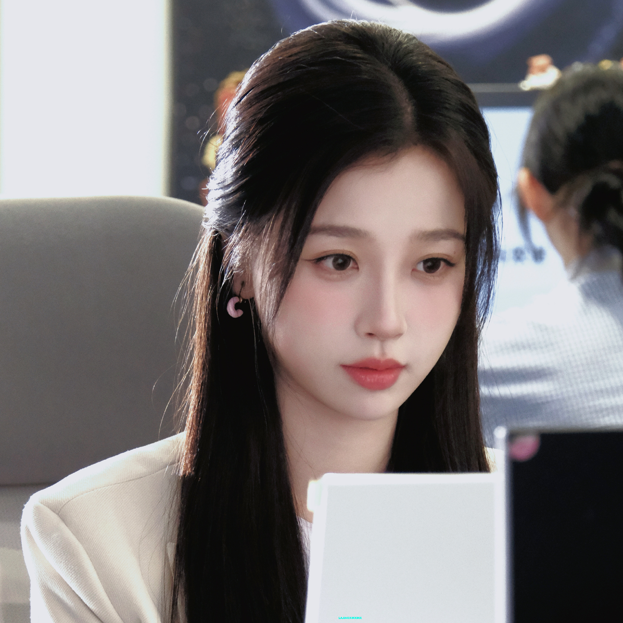 ✨✨我可以像 烟火般绚烂 也可以像 勇者般强悍也努力在 现实里纯白 为做自己 而