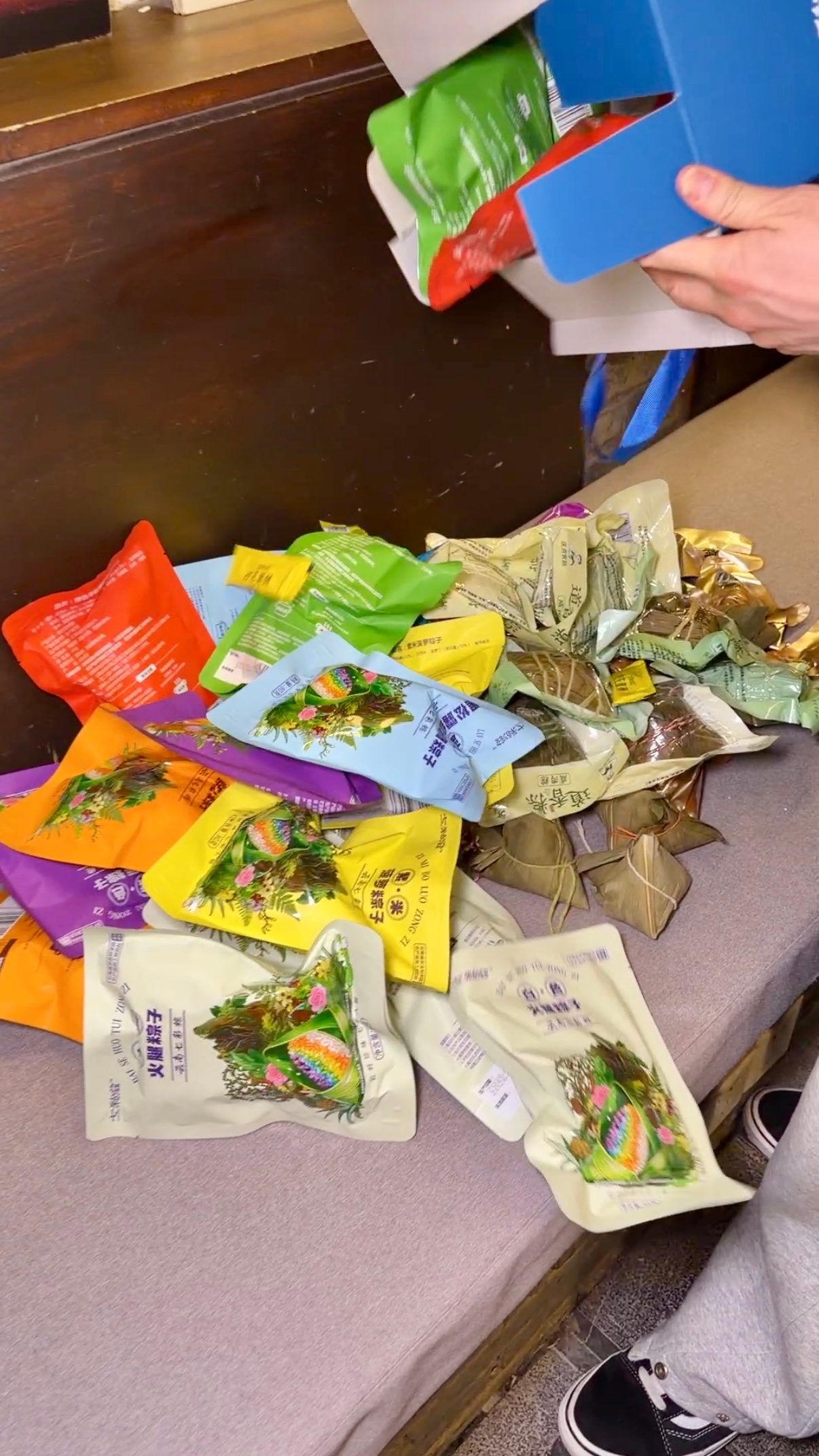 对不起💔我的客人们！端午特意给小院入住的家人准备粽子，起初备货不够，又急忙跑去