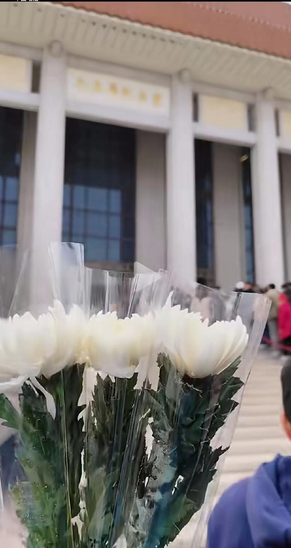 今天的毛主席纪念堂。
他是教员，指引着中国前进的方向，无数人在他的教导下找到前进