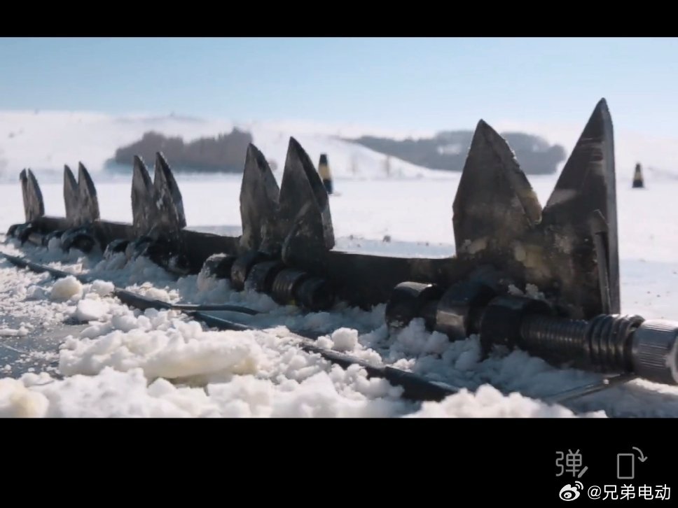 蔚来刚才发了一支es9极寒测试视频，信息量包括可能要在极寒测香槟塔，然后极寒测爆