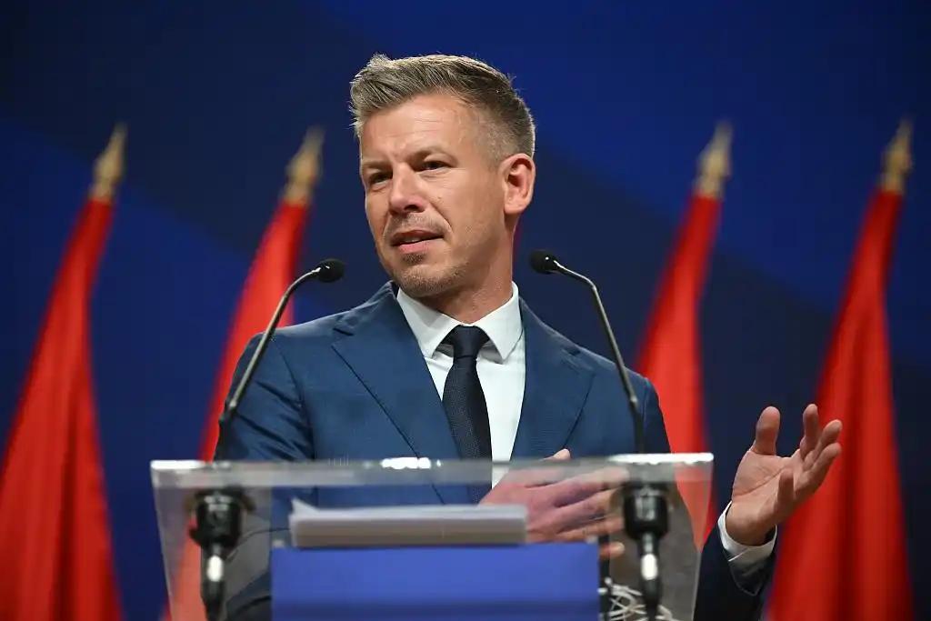 ·匈牙利喊话中国了。别的什么都没多说，就一句表态就足以让世界震动。匈牙利新首相马