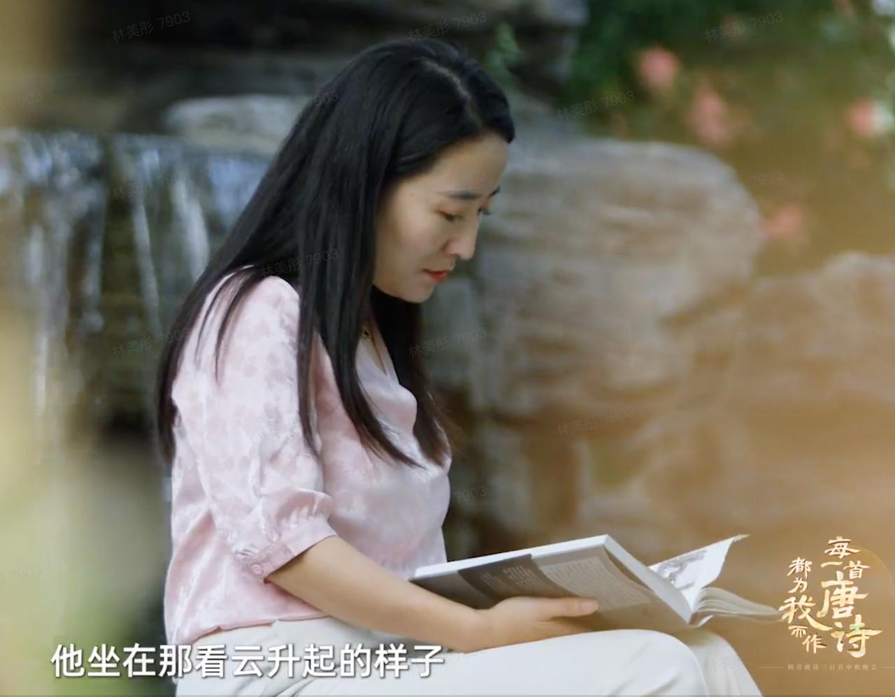 “王维和李白是同岁，他们俩之间是情敌关系”，听到这句话，估计大家那颗八卦的心，瞬