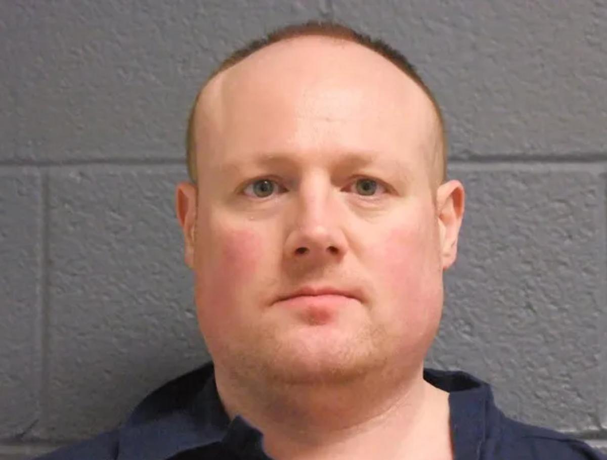 【10 年纠缠 + 深夜绑架 + 隔音地堡！美国女子的地狱 15 小时】
33 