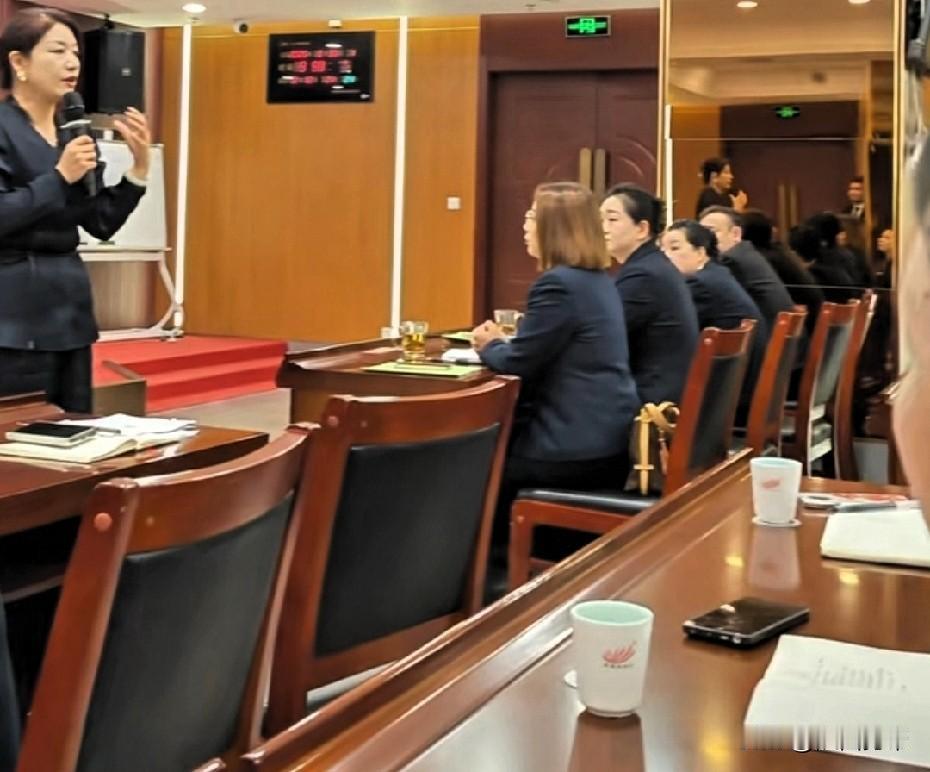 公务员面试题，“一根针掉进大海，如何取回呢？”难倒万千公务员，就连很多高材生和普