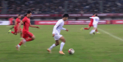 汪士钦63分钟替补上来，第72分钟犯规+推对手，被主裁判直接红牌罚下！如果这场打