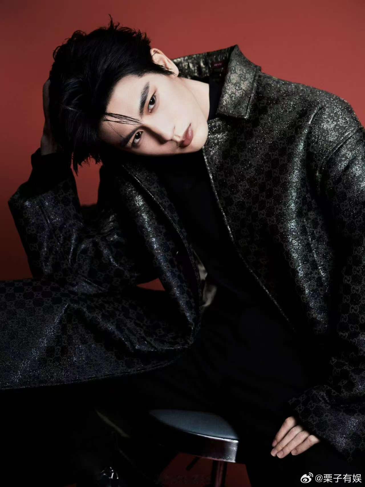 张凌赫红与黑复调交响，今日份“野王”，