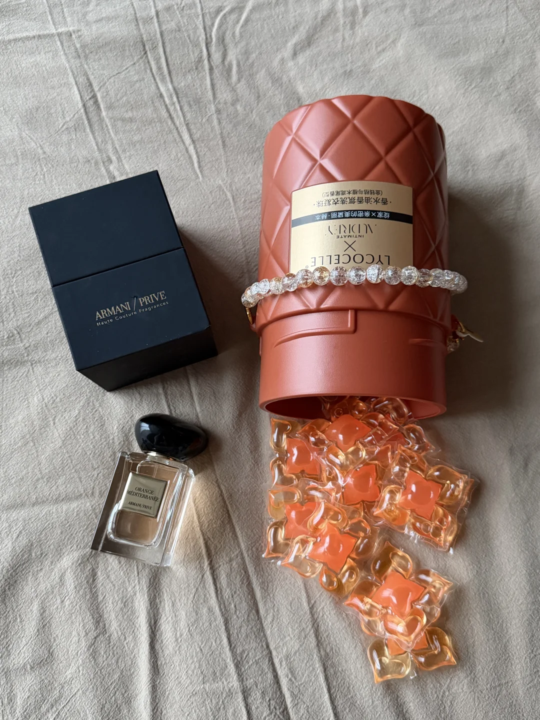 绽家这款香味和流金春橙。。。