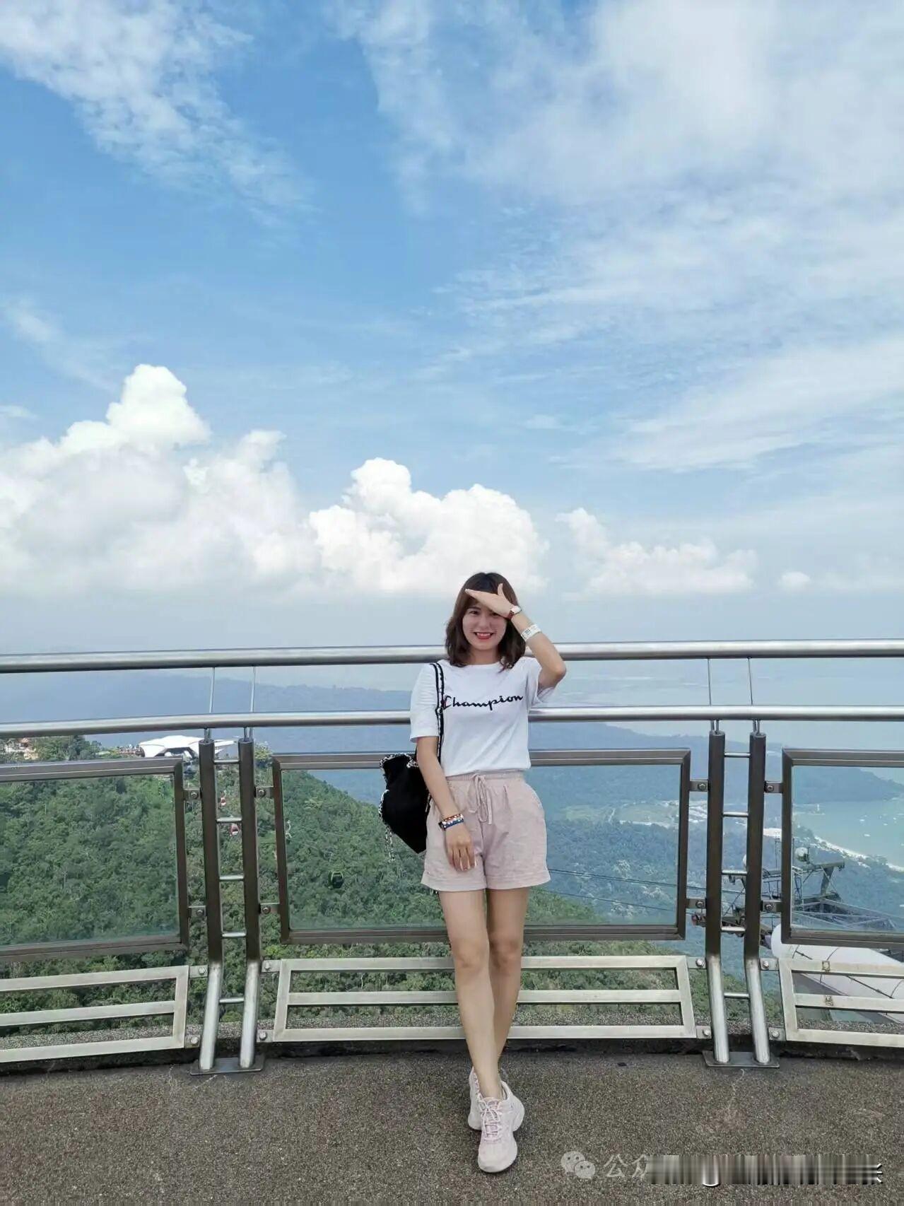 美景，美女，天气晴朗！

来源:波妞公众号