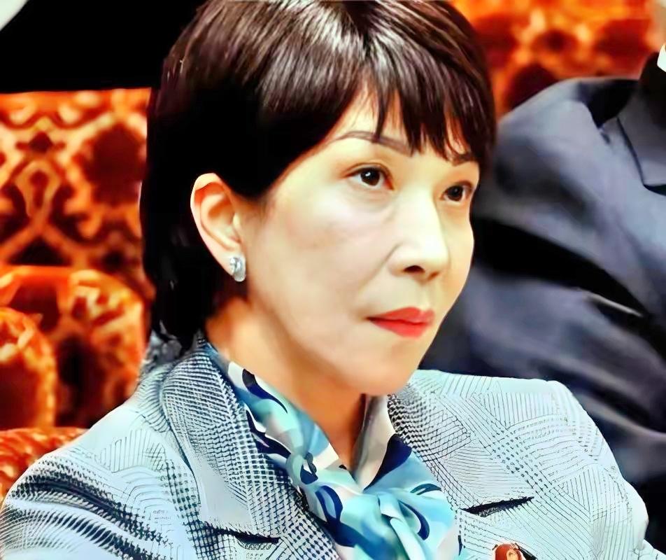 不要再说一小撮日本右翼支持高市了，而是占八成的日本人支持。

高市最新的支持率出