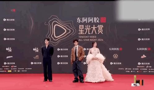 高寒像任嘉伦和李兰迪的伴郎  高寒 爱情守护者  笑抽筋了，传下去高寒在星光大赏