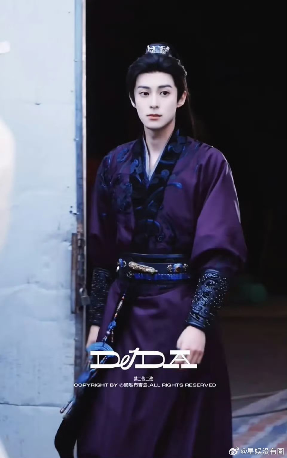 网友发的王鹤棣路透这磨皮对嘛 都不认识嘛 