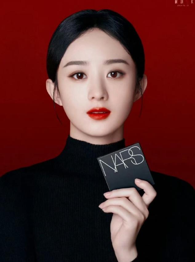 赵丽颖新商务:纪梵希全球彩妆代言人即将预热
纪梵希彩妆国内首位全球代言人，赵丽颖