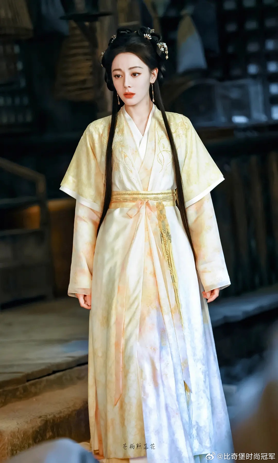 期待迪丽热巴贺思慕《白日提灯》 