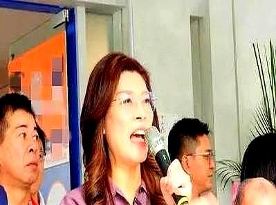温声细语，能掴得最疼。
蓝营发言人抛出“我们尊重”时，场面客气，杀伐果断——王惠