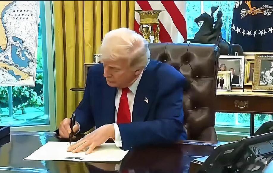 12月9日下午的最新消息，现在他来了，第二条：美国2025财年国防预算破纪录，加