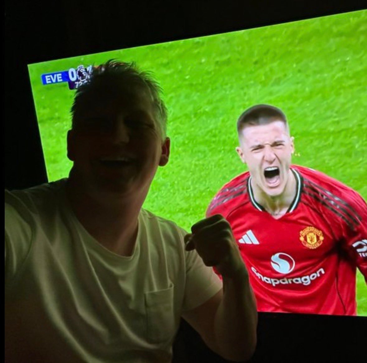 卡塞米罗：当然（我会加入施魏因施泰格的队伍，和他一起在电视上看我们（曼联）的比赛