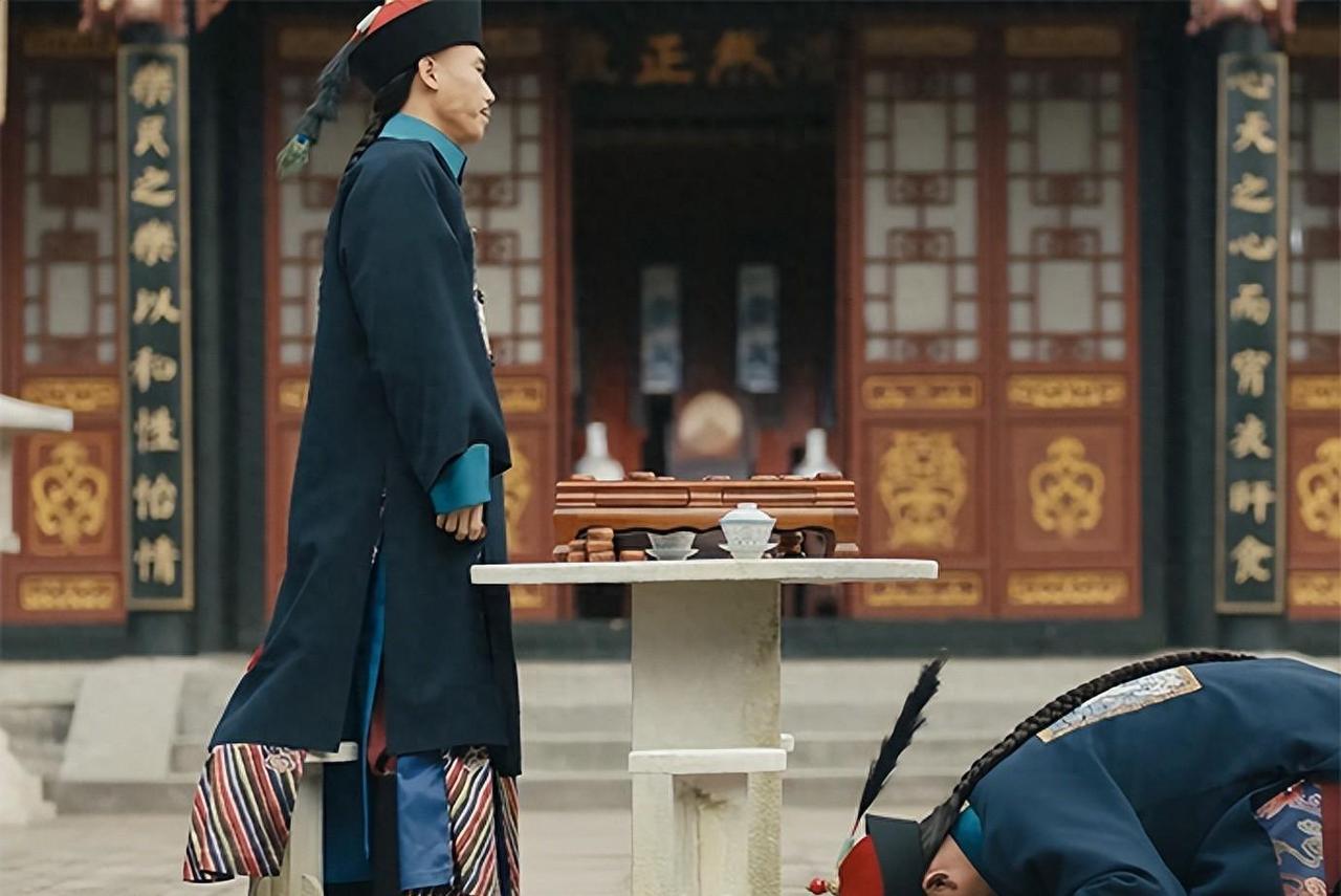 下面哪个清朝的官职，可以直接管辖提督？

1、巡抚

2、布政使

3、总督
