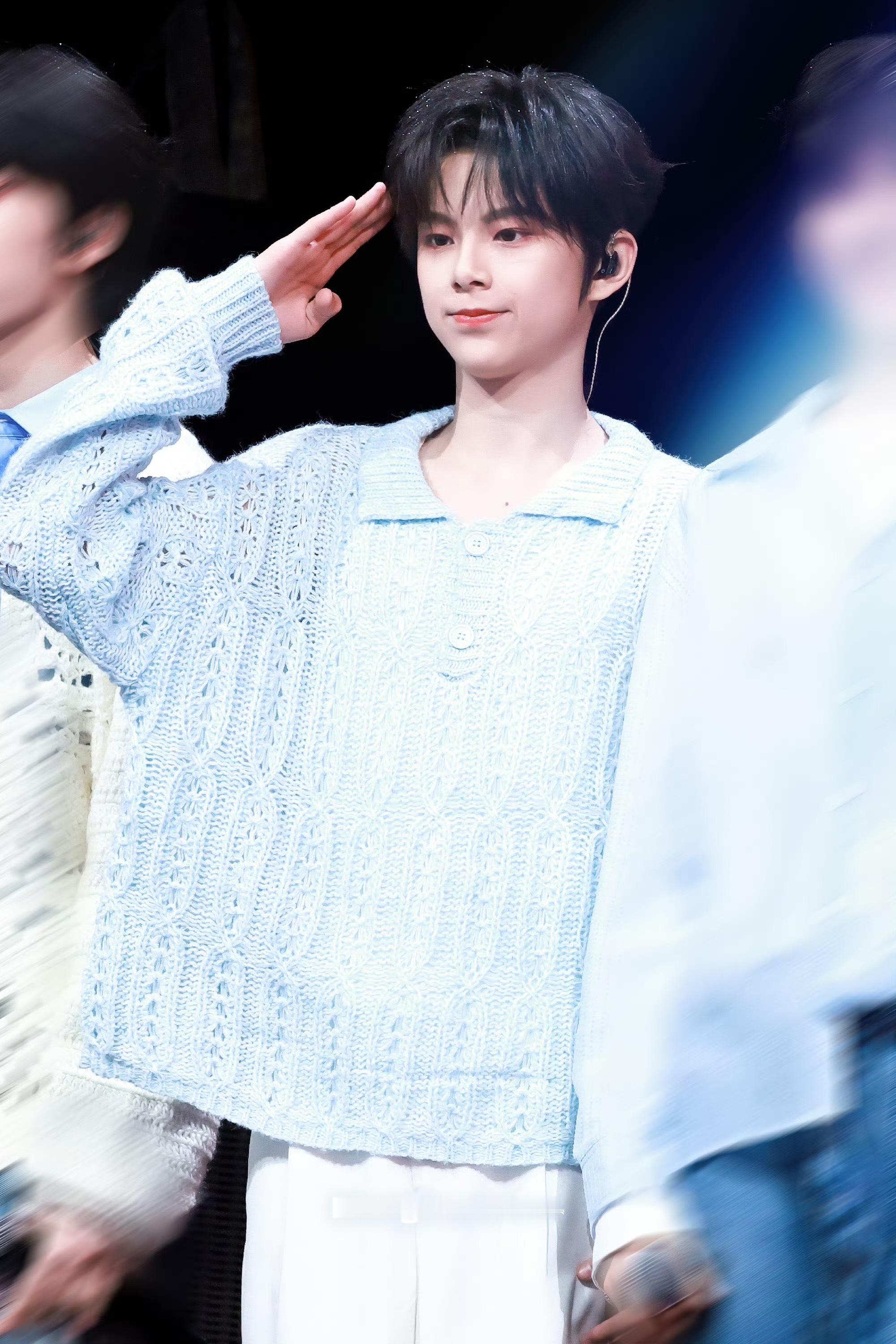 陈思罕顺毛小狗造型也太可爱了活力满满好元气的小狗 