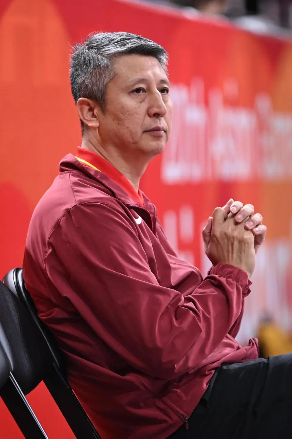 [绿帽子]77比97，堂堂中国男篮在客场硬生生输给了老对手日本队整整20分，又一