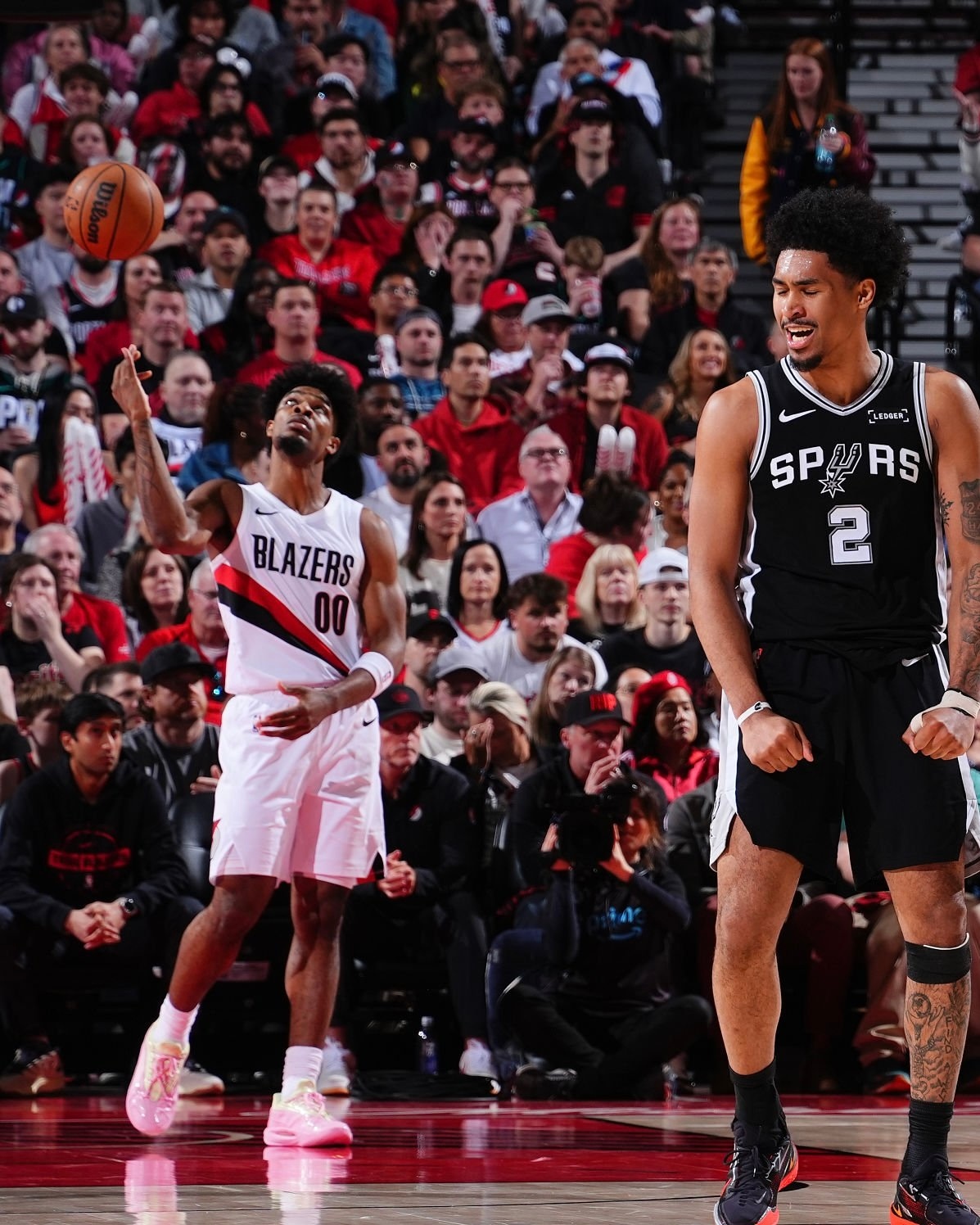 我吼的时候你又不说话了超话创作官 ｜马刺2-1开拓者 ｜哈珀这哪是新秀啊